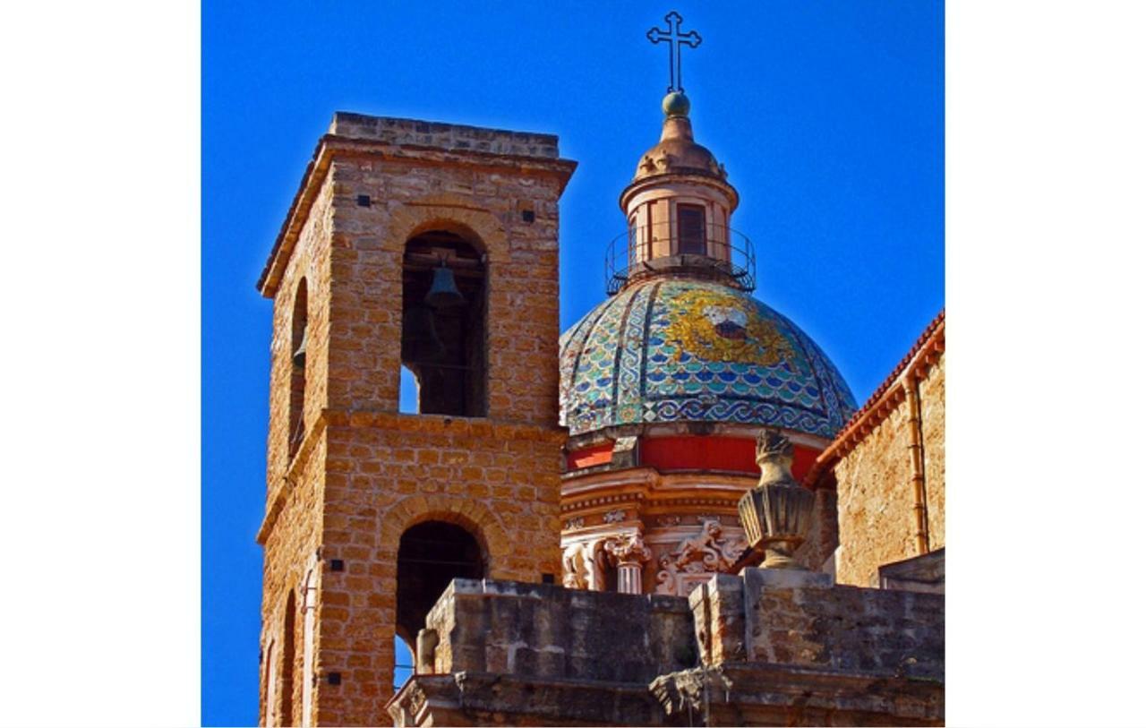 Castrum * Palermo